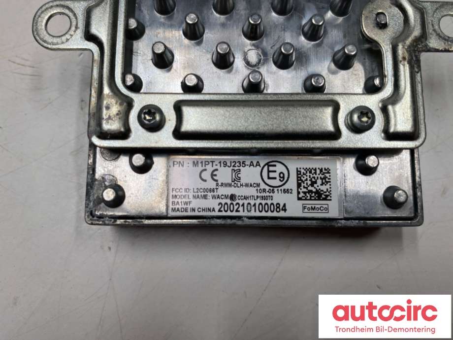 Dashbord trådløs mobillader til Ford Kuga 2019-->> (Type III)  (M1PT-19J235-AA|M1PT-19J235-BA|2590294)