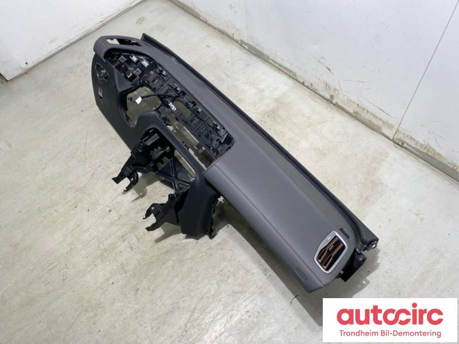 Dashbord til Mercedes EQC 2019-->>  (A 293 680 55 01|A2936805501|)