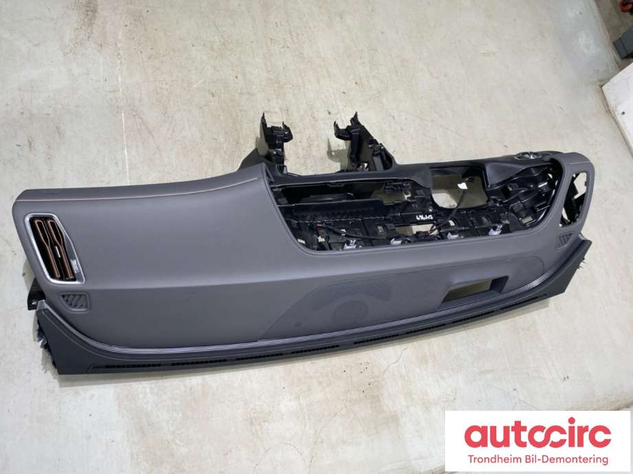 Dashbord til Mercedes EQC 2019-->>  (A 293 680 55 01|A2936805501|)