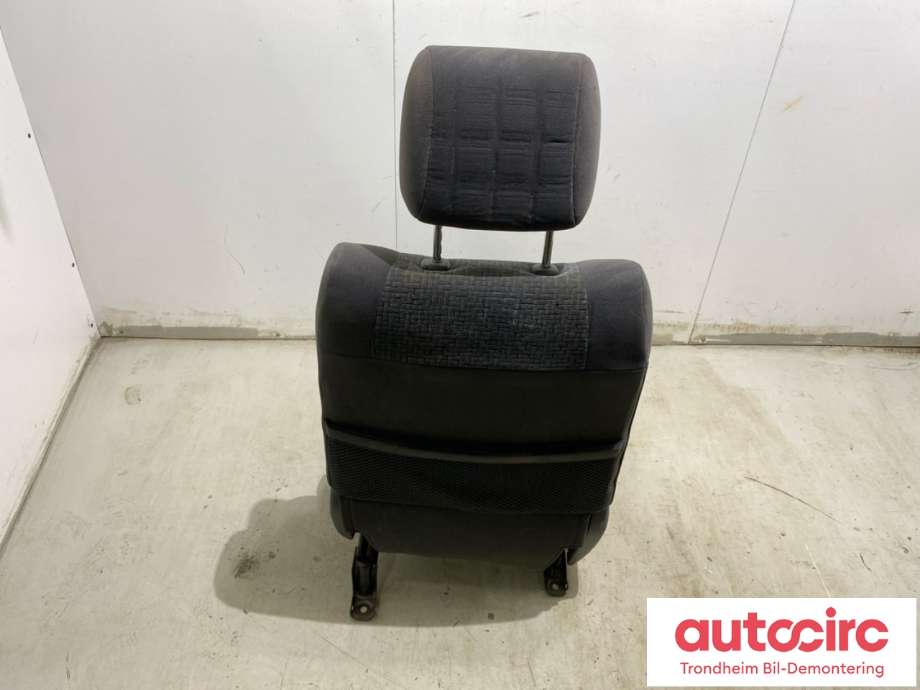 Sete foran høyre til Toyota Land Cruiser 120 2002-2009  (NO PART ID.|)