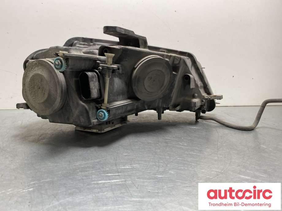 Frontlykt venstre xenon til Audi A3 2003-2008 (Type II, Fase 1) (8P0 941 029 BM|8P0 941 029 BT|)