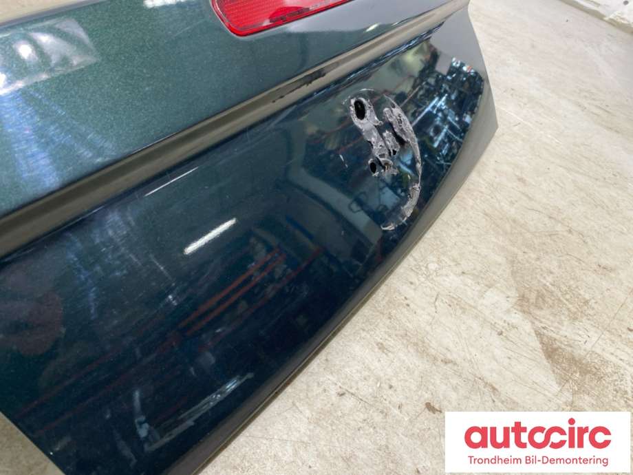 Bakluke sedan til Ford Mustang 2005-2014  (7R3Z-6340110-A|7R3Z6340110A|)