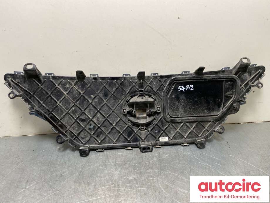 Batterilader inntak/luke til Nissan Leaf 2018-->> (Type II)  (657015SH1B|)