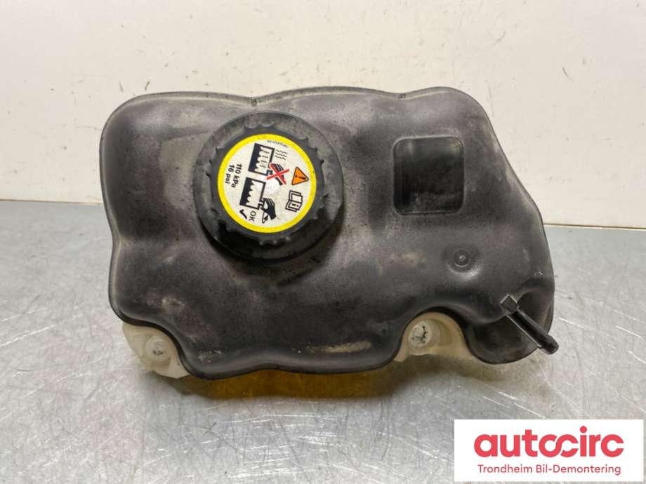 Ekspansjonstank til Ford Mustang 2005-2014 (|4R3Z-8A080-AA)