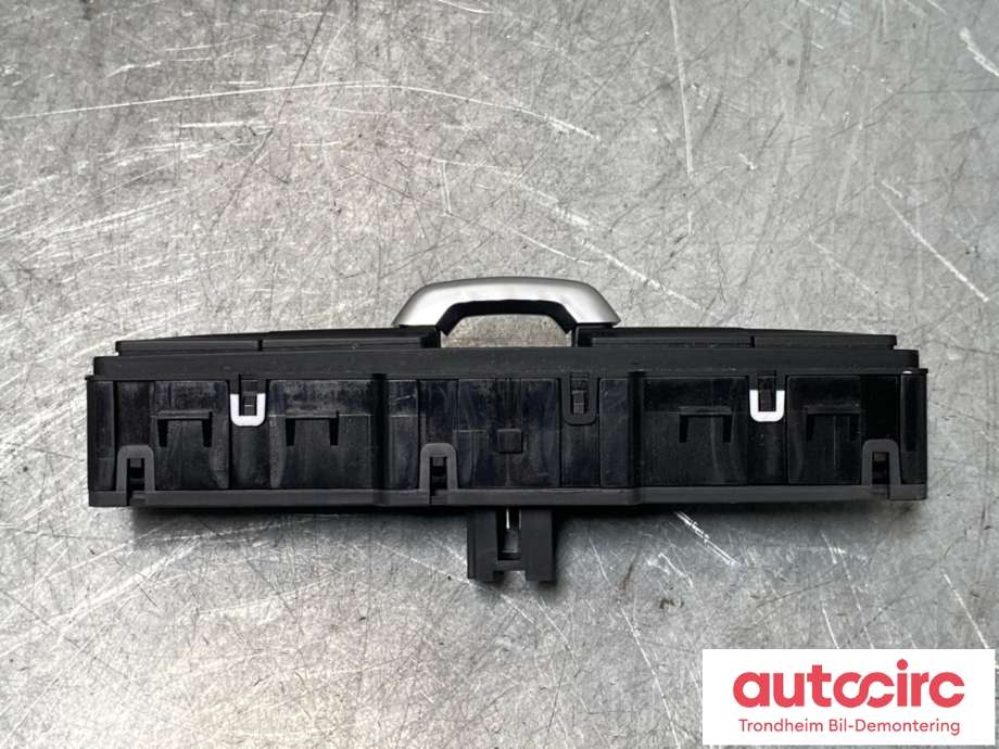 Bryter (ESP - Electronic Stability Program) til BMW 2-Serie, Active/Gran Tourer 2014-->> (F45/F46) (F45/F46) (VIMERCATI|61 31 9 323 941|)