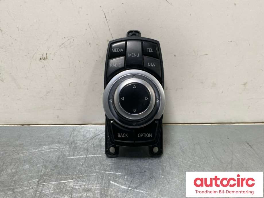 Bilstereo betjeningspanel til BMW 2-Serie, Active/Gran Tourer 2014-->> (F45/F46) (F45/F46) (65 82 9 286 699|)