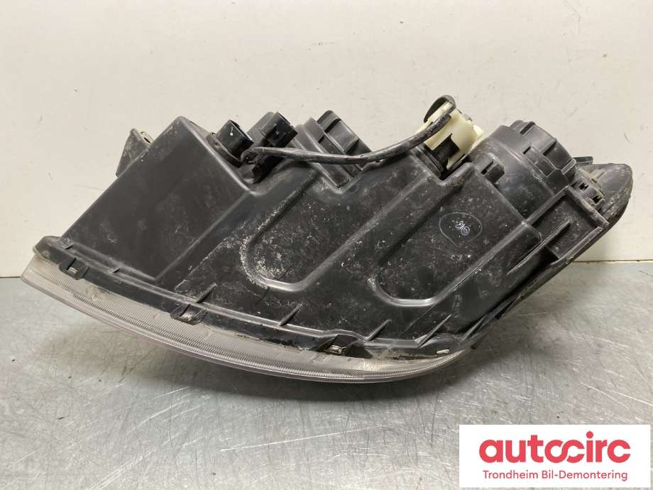 Frontlykt høyre halogen til Hyundai i30 2007-2012 (Type I) (921042L120|92104-2L120|)