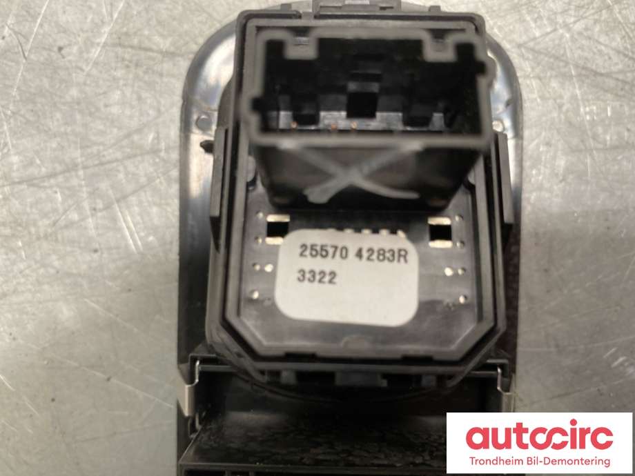 Bryter ruteheis førerdørspanel til Renault Master 2014-->> (Type III, Fase 2)  (254215643R|25570 4283R|)