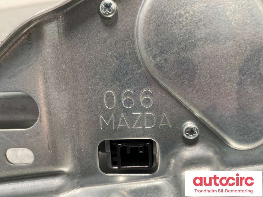 Viskermotor bakrute til Mazda CX-30 2020-->> (DFR567450A|)