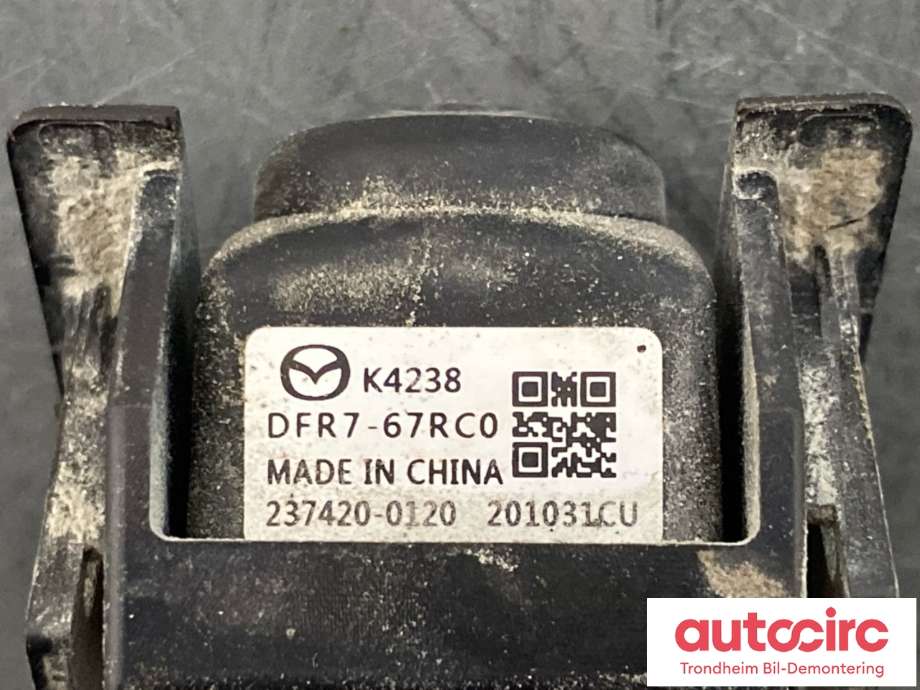Parkeringskamera bak til Mazda CX-30 2020-->>  (DFR767RC0|)