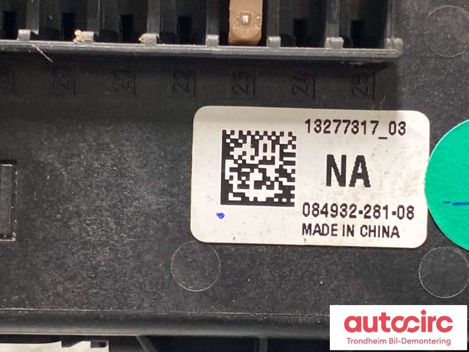 Sikringsboks bagasjerom til Opel Insignia A 2009-2014 (13277317|)