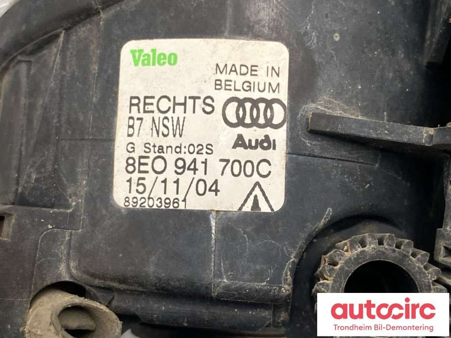 Tåkelykt høyre foran til Audi A4 2004-2008 (Type III) (B7) (B7) (VALEO|8E0 941 700 B|8E0 941 700 C|8E0 941 700 E)