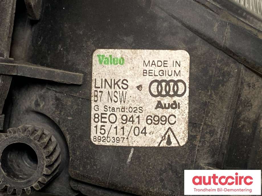 Tåkelykt venstre foran til Audi A4 2004-2008 (Type III) (B7) (B7) (VALEO|8E0 941 699 B|8E0 941 699 C|8E0 941 699 E)