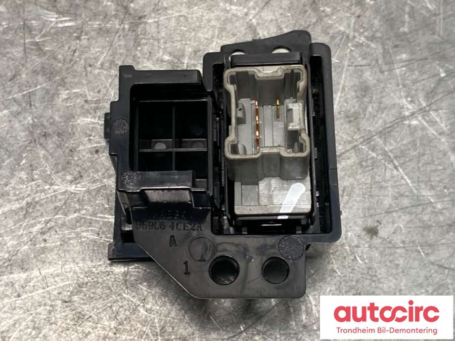 Bryter setevarme til Nissan X-Trail 2014-2022 (T32) (T32) (255003TA1A|)