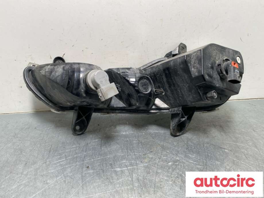 Tåkelykt høyre foran til Ford Kuga 2013-2019  (1849466|CV44-13B220-AG|)