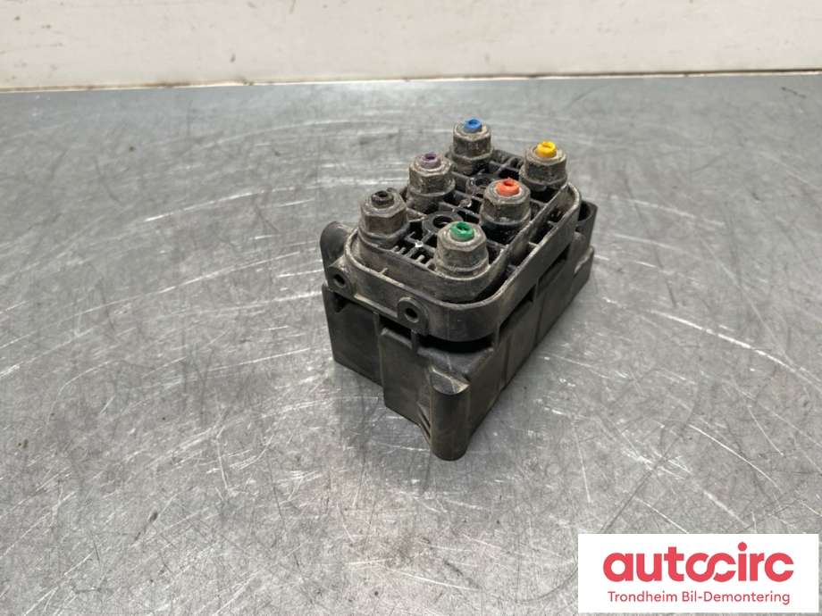 Ventilblokk luftfjæring til Audi Q7 2006-2010 (Type I, Fase 1)  (7L0 698 014|7L0 698 014 C|)