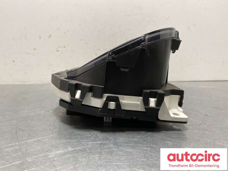 Instrumentpanel til Nissan X-Trail 2014-2022 (T32) (T32) (248104CC4A|248104CC8A|)