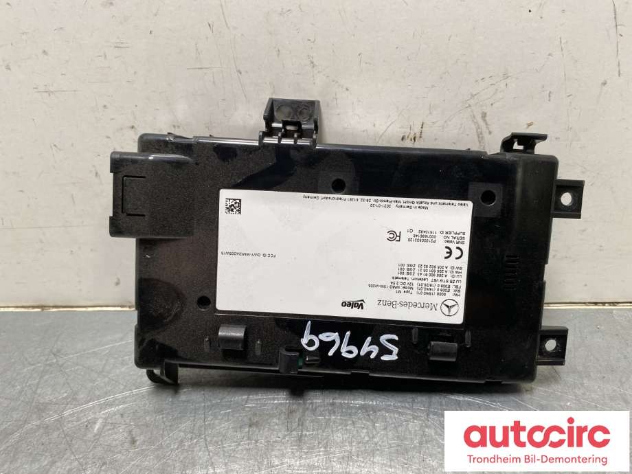 Dashbord trådløs mobillader til Mercedes EQC, 2019-->> (A 205 900 66 49)