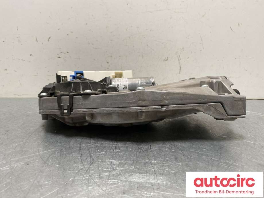 Baklukeåpner motor til Mercedes EQC 2019-->>  (A0999064703|)