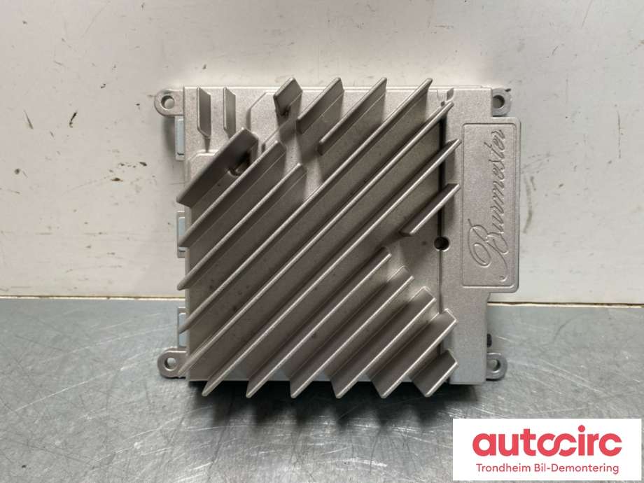 Bilstereo forsterker til Mercedes EQC, 2019-->> (A1679008215)
