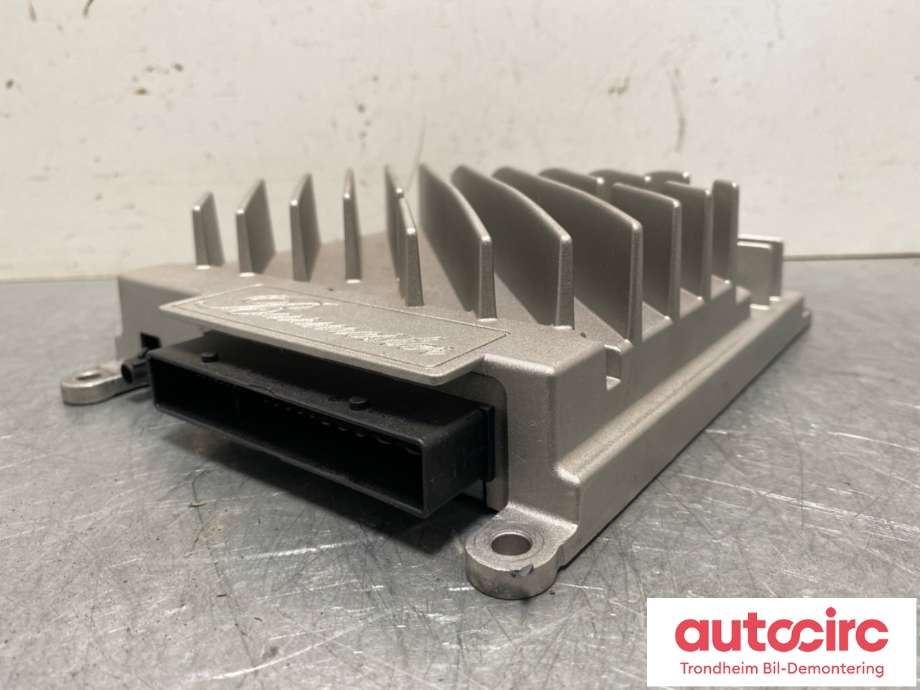Bilstereo forsterker til Mercedes EQC 2019-->> (A1679008215|)