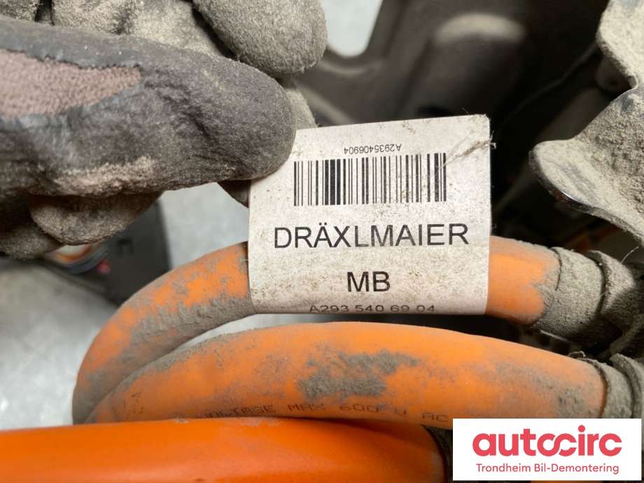 Batterilader inntak/luke til Mercedes EQC 2019-->> (A2935406904|)