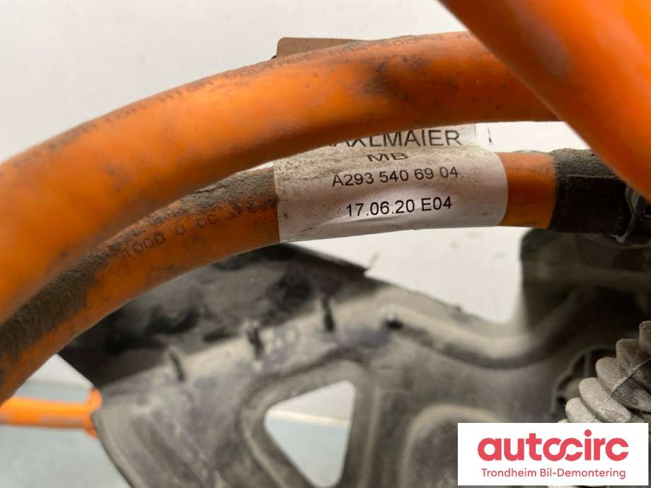 Batterilader inntak/luke til Mercedes EQC 2019-->> (A2935406904|)
