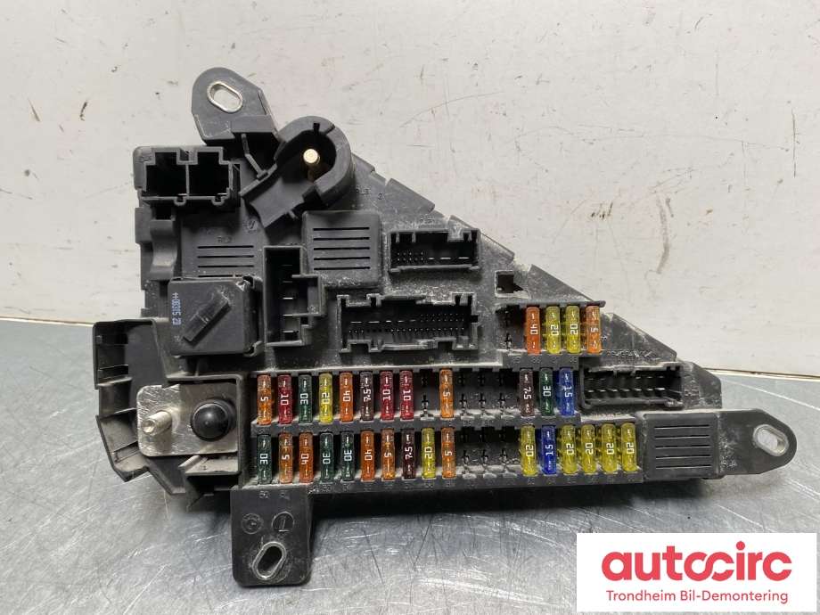 Sikringsboks til BMW 5-Serie 2003-2010 (E60/E61) (E60/E61) (9 138 830-01|)