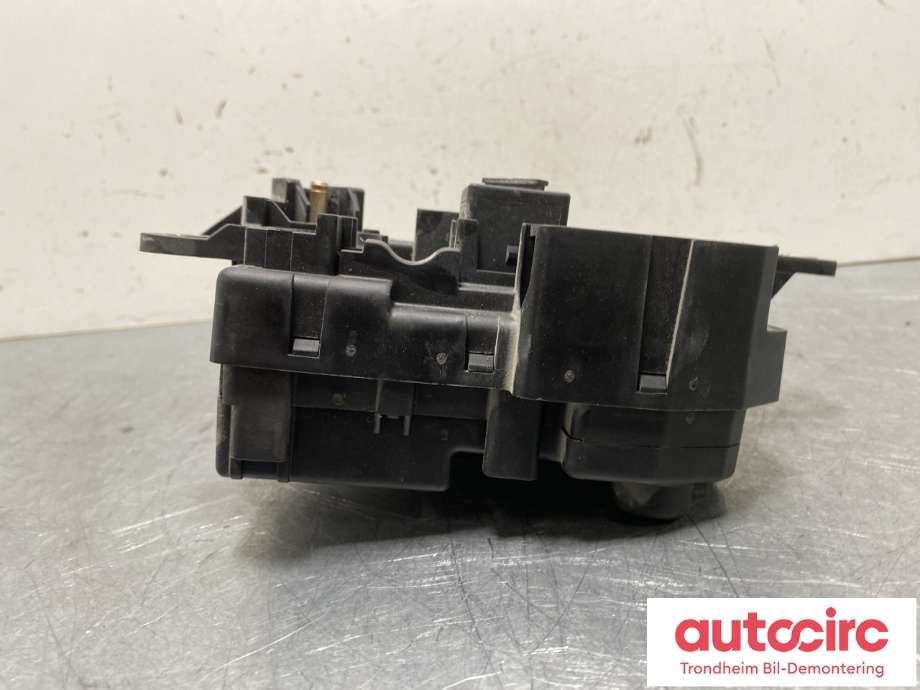 Sikringsboks til BMW 5-Serie 2003-2010 (E60/E61) (E60/E61) (9 138 830-01|)