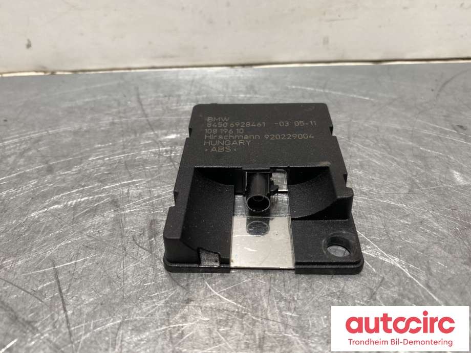 Antenne forsterker til BMW X5 2007-2013 (E70) (E70) (8450 6928461|84 50 6 928 461|)