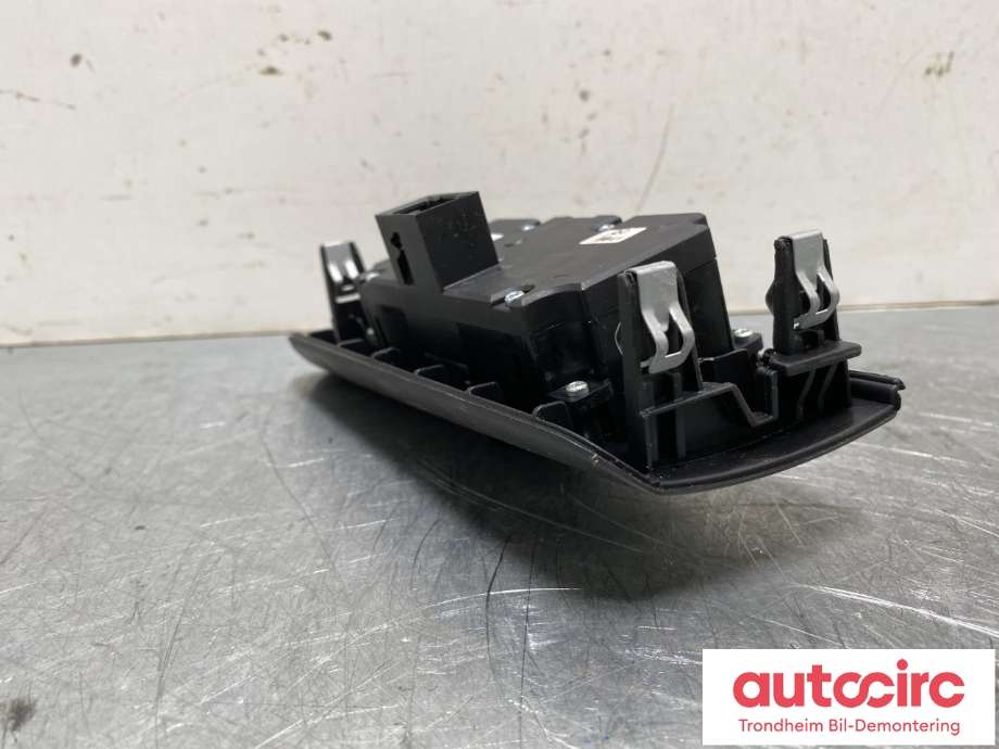 Bryter lys til BMW X5 2007-2013 (E70) (E70) (61 31 9 134 727|)