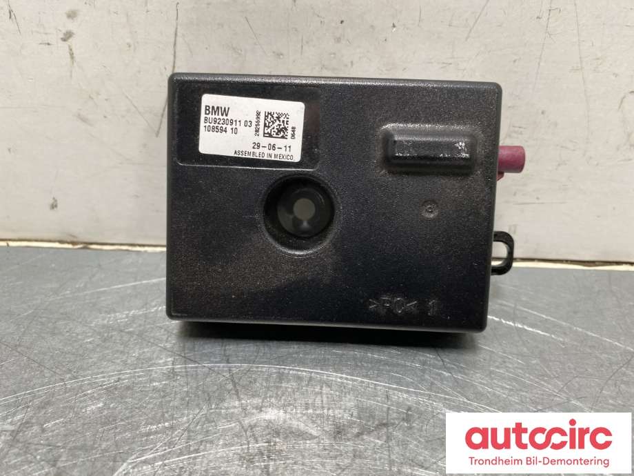 Antenne forsterker til BMW X5, 2007-2013 (E70) (E70) (65 20 9 325 735)