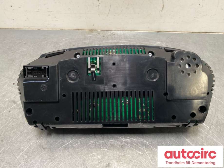 Instrumentpanel til BMW X5 2007-2013 (E70) (E70) (SIMENS VDO|62 10 9 236 818|)