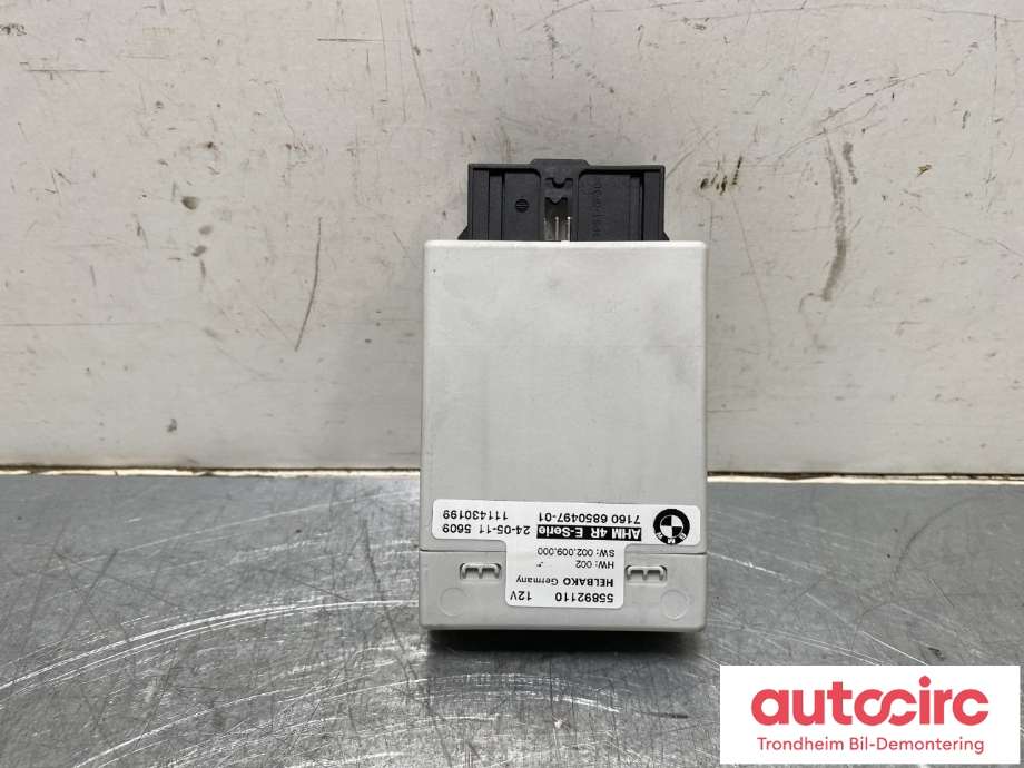Styreenhet hengerfeste til BMW X5, 2007-2013 (E70) (E70) (HELBAKO|71 60 6 850 497)