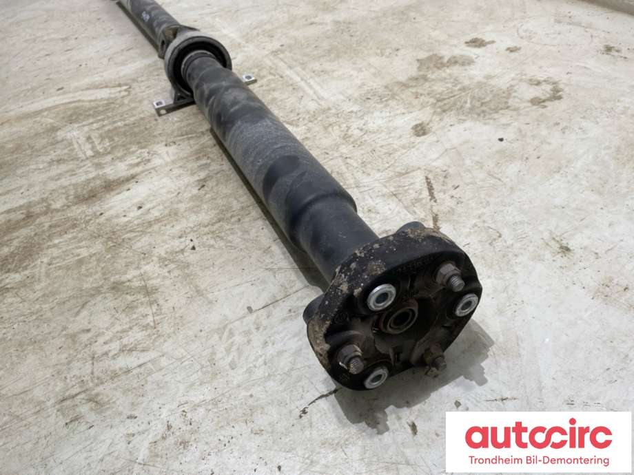 Mellomaksel til BMW 5-Serie 2003-2010 (E60/E61) (E60/E61) (26 10 7 573 496|)