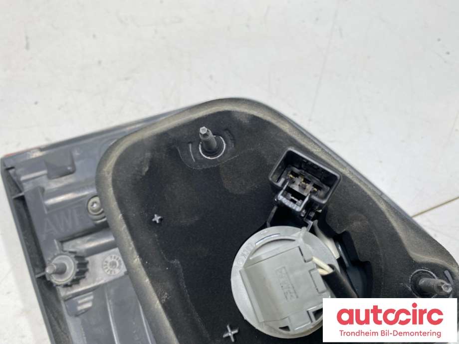 Baklykt høyre indre til Toyota Avensis 2009-2015 (Type III, Fase 1)  (8158005140|)
