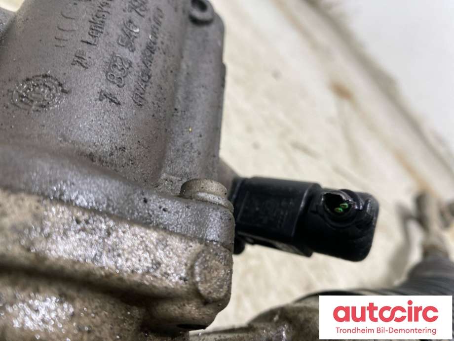 Tannstang til Audi A4, Allroad 2009-2016 (Type I) (B8) (B8) (8T1 422 066 B|)