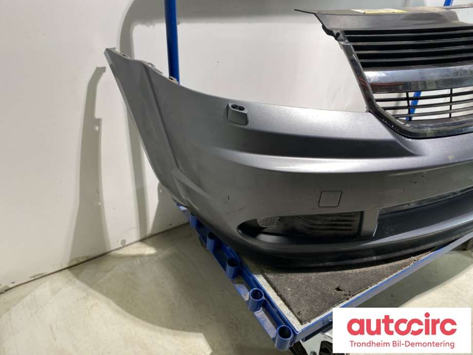 Støtfanger foran til Dodge Journey 2008-2010  (68034179AA|)