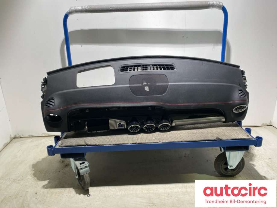 Dashbord til Mercedes EQB, 2022-->>  (A 247 680 94 00)