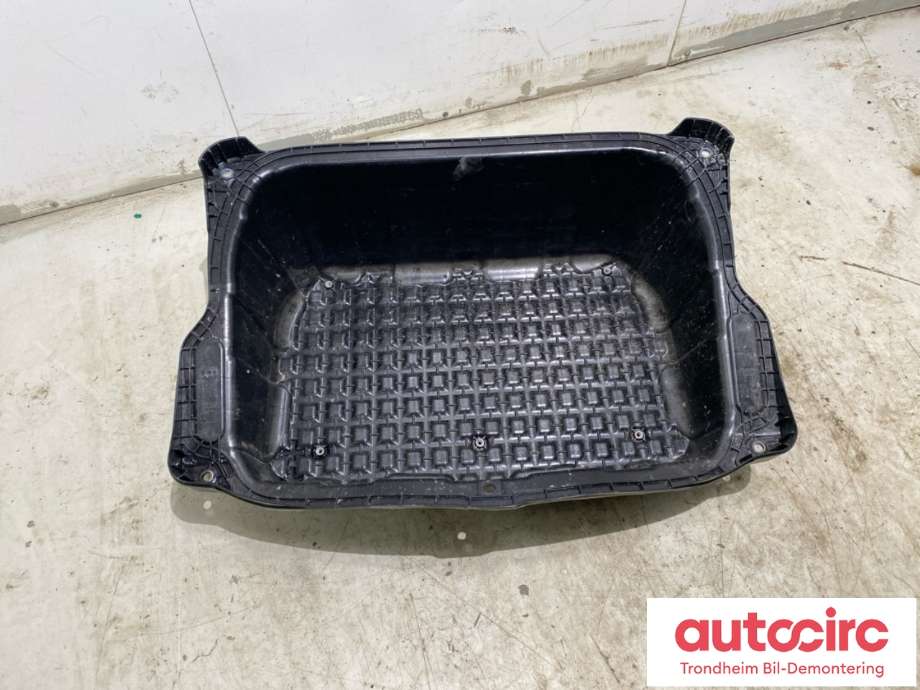 Panserrom deksel (Frunk Cover) til Tesla Model Y 2024-->> (Type II) (1739980-00-A|)