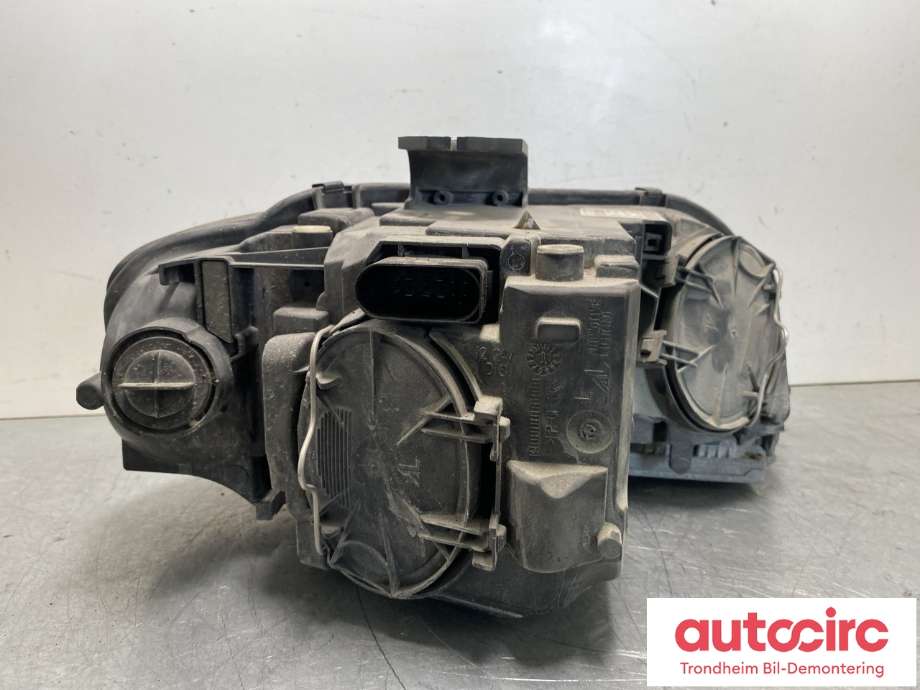 Frontlykt venstre xenon til Audi A3 2003-2008 (Type II, Fase 1) (8P0 941 029 R|)