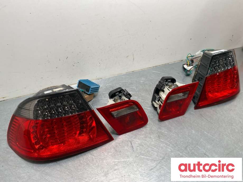 Baklykt sett til BMW 3-Serie 1998-2005 (E46) (E46) (63 21 8 364 725|63 21 8 364 726|)
