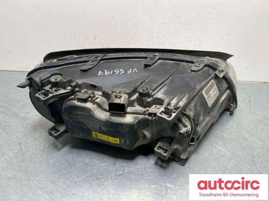 Frontlykt venstre xenon til Volvo V70 2007-2013 (Type III, Fase 1) (31214347|31214415|)