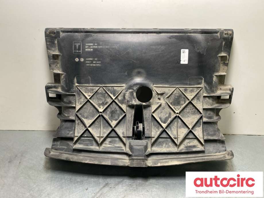 Grill til Tesla Model Y 2024-->> (Type II)  (1640666-00-A|)