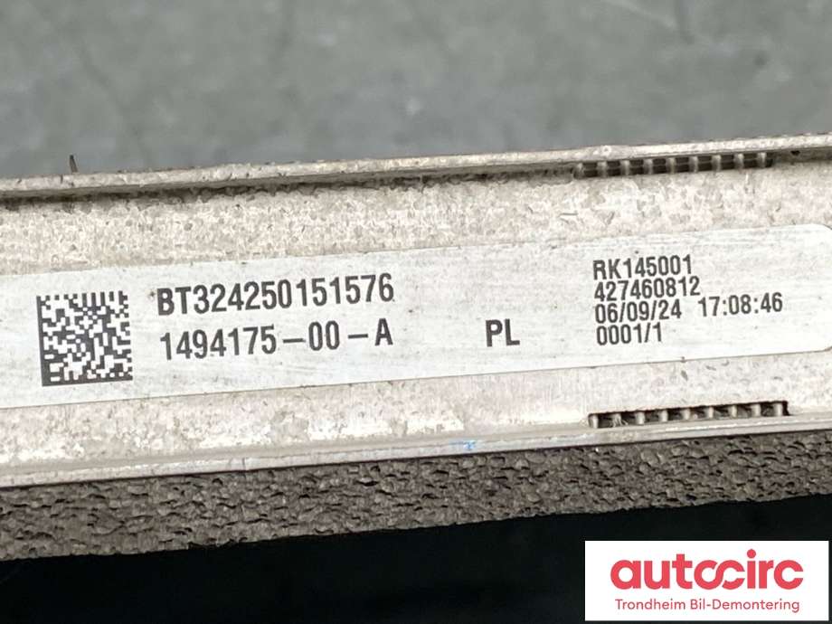 Radiator (automat gir) til Tesla Model Y 2024-->> (Type II) (1494175-00-B|)