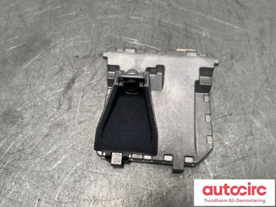 Parkeringskamera foran til Mazda CX-5, 2012-2017 (Type I)  (MAZDA|2841166805300)