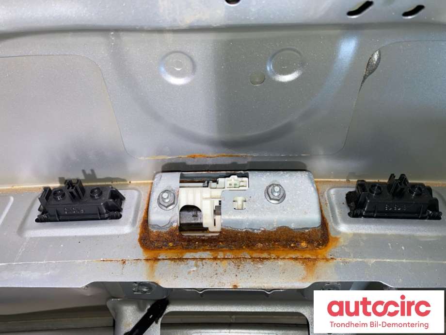 Bakluke til VW Passat 2011-2015 (B7) (B7) (3AF 827 025 A|3AF827025A|)