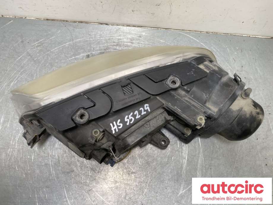 Frontlykt høyre halogen til VW Passat 2001-2005 (B5,3BG) (B5,3BG) (3B7941016M|3B7941018M|)