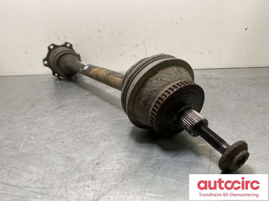 Drivaksel høyre foran, diesel/manuell til VW Passat 2001-2005 (B5,3BG) (B5,3BG) (8D0 407 452 MX|)