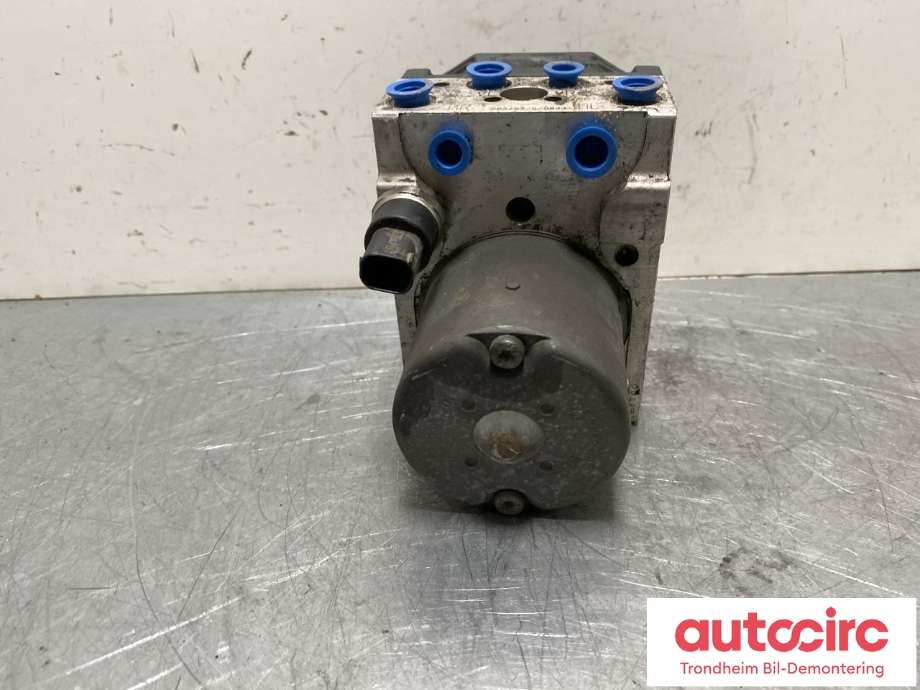 ABS sentral til VW Passat 2001-2005 (B5,3BG) (B5,3BG) (4B0 614 517 J|)